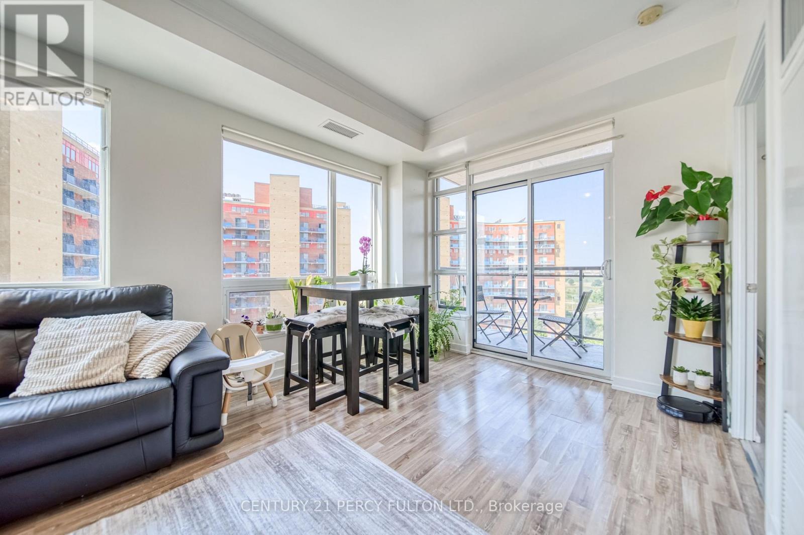 902 - 840 Queens Plate Drive, Toronto, Ontario  M9W 7J9 - Photo 10 - W12429463