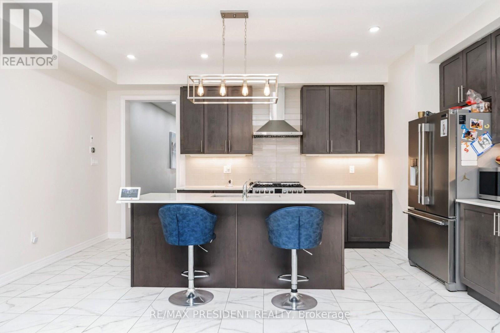25 Adventura Road, Brampton, Ontario  L7A 5A7 - Photo 14 - W12429498