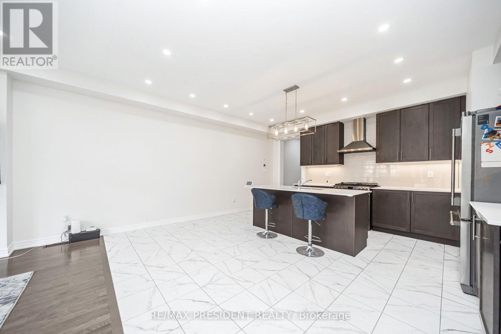 25 Adventura Road, Brampton, Ontario  L7A 5A7 - Photo 15 - W12429498
