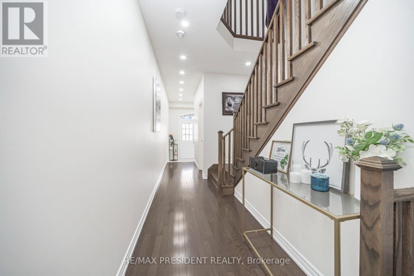 25 Adventura Road, Brampton, Ontario  L7A 5A7 - Photo 21 - W12429498