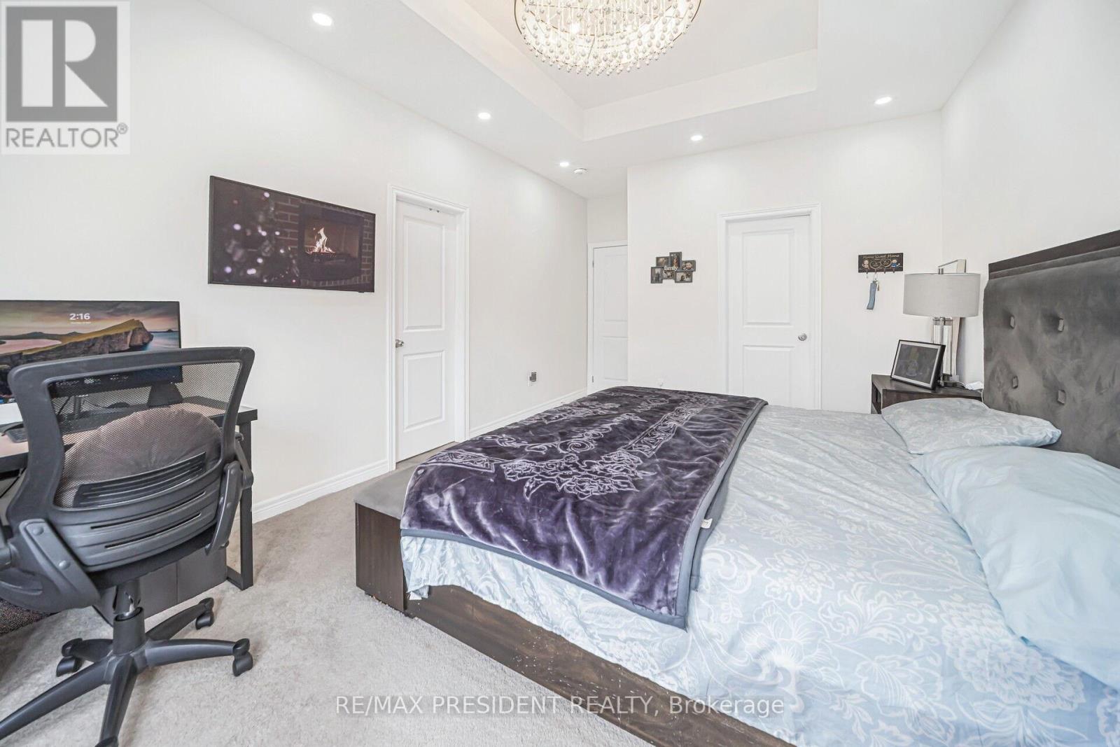 25 Adventura Road, Brampton, Ontario  L7A 5A7 - Photo 25 - W12429498
