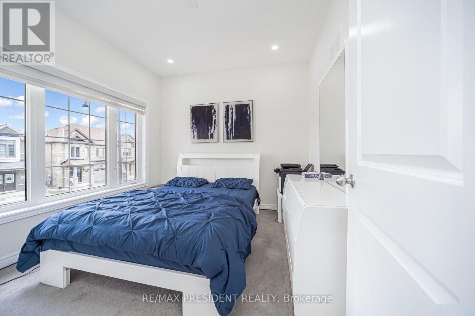 25 Adventura Road, Brampton, Ontario  L7A 5A7 - Photo 35 - W12429498