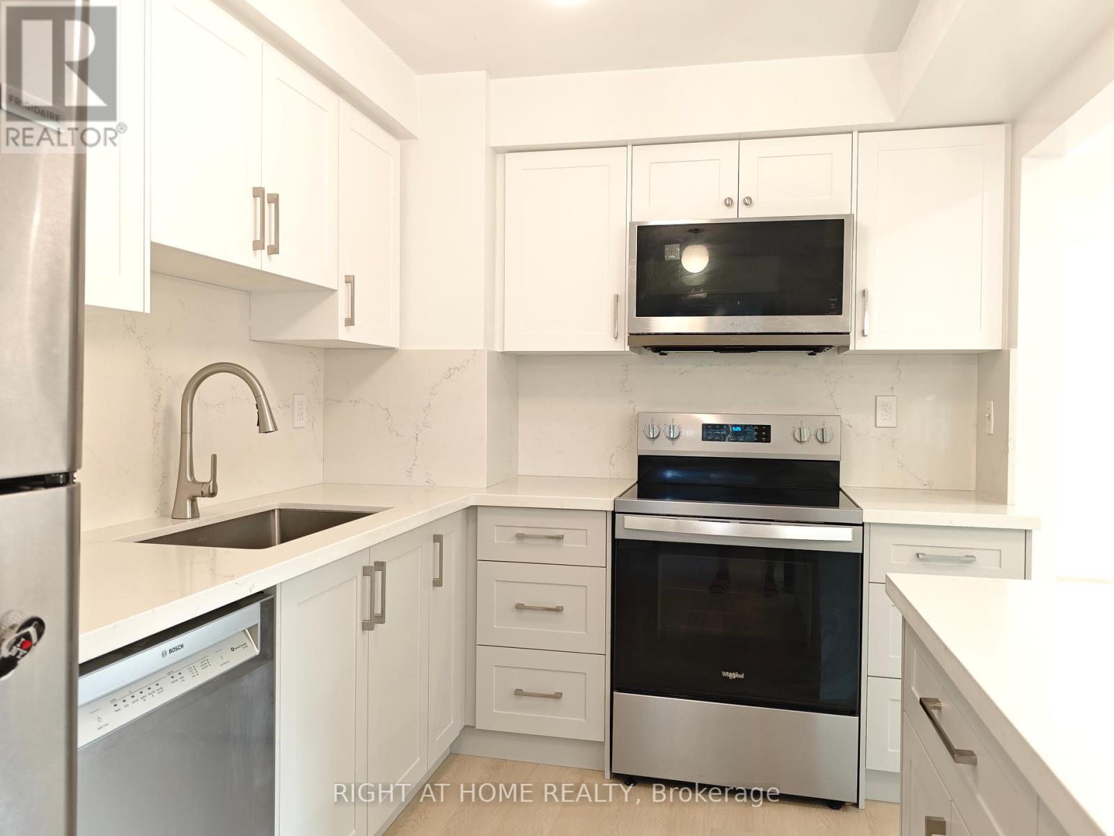 1216 Blackburn Drive, Oakville, Ontario  L6M 2X9 - Photo 14 - W12429510