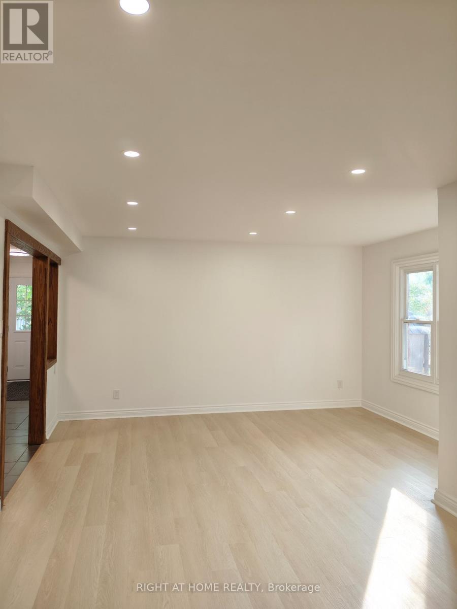 1216 Blackburn Drive, Oakville, Ontario  L6M 2X9 - Photo 17 - W12429510