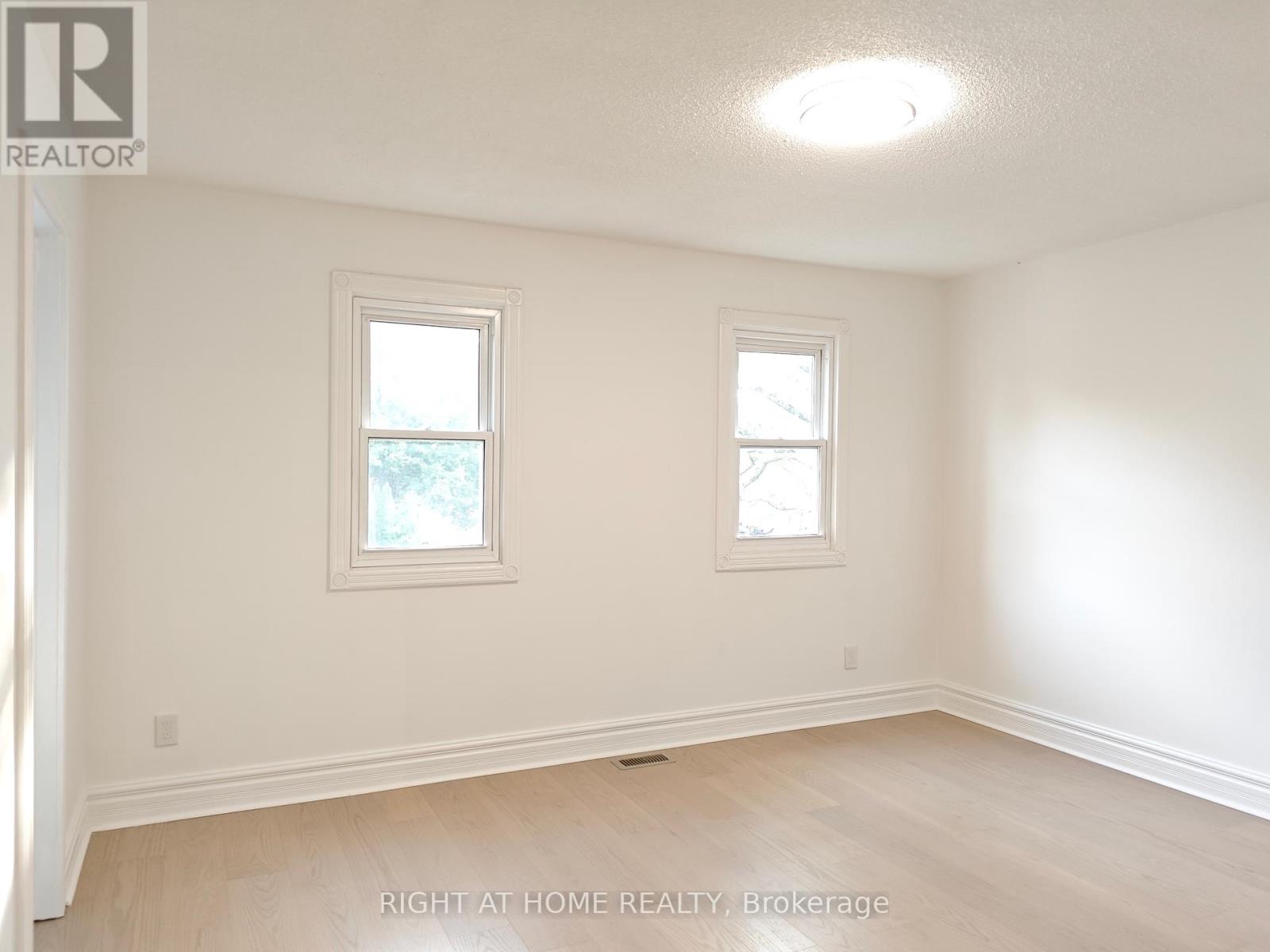 1216 Blackburn Drive, Oakville, Ontario  L6M 2X9 - Photo 19 - W12429510