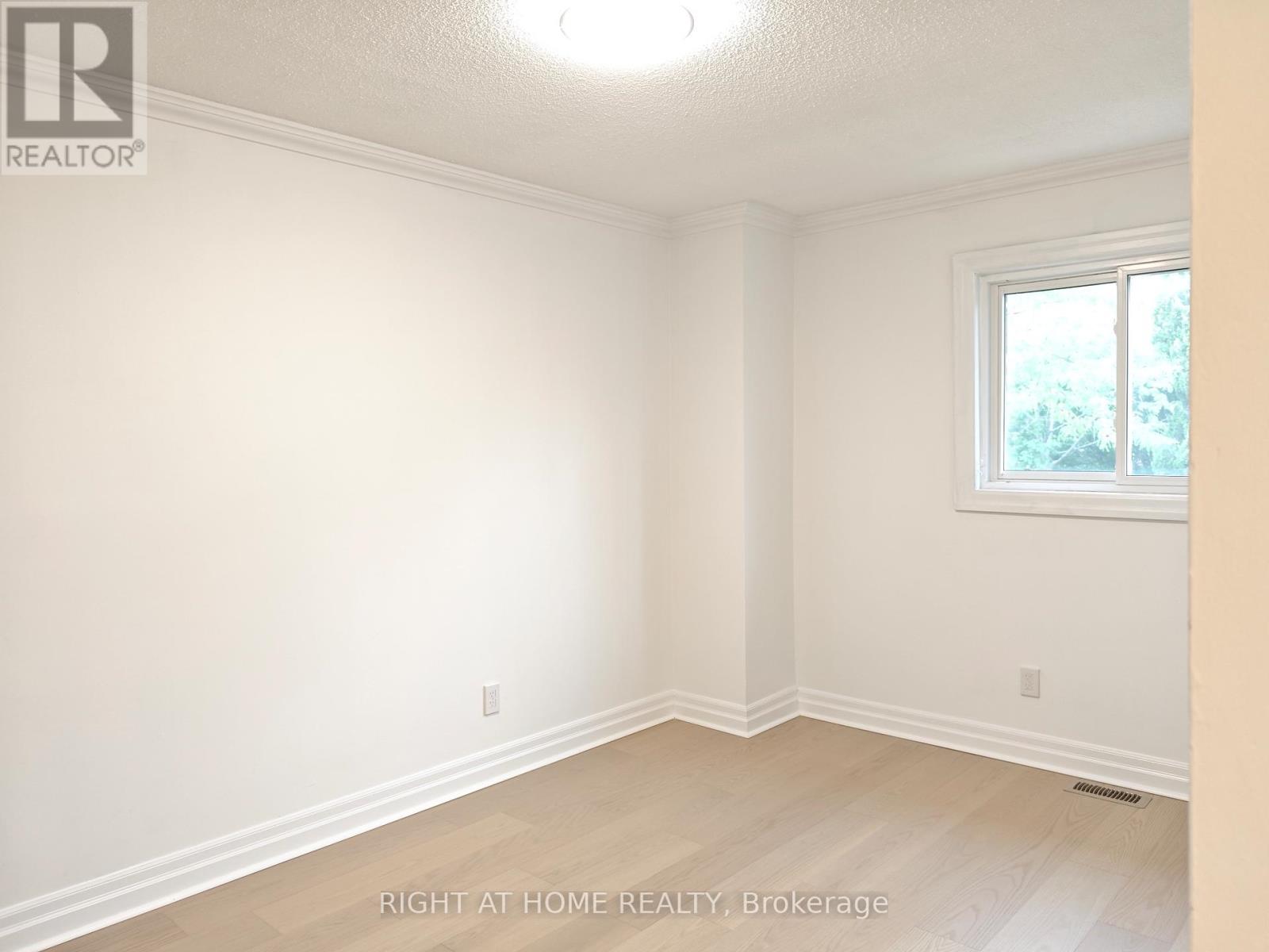 1216 Blackburn Drive, Oakville, Ontario  L6M 2X9 - Photo 26 - W12429510