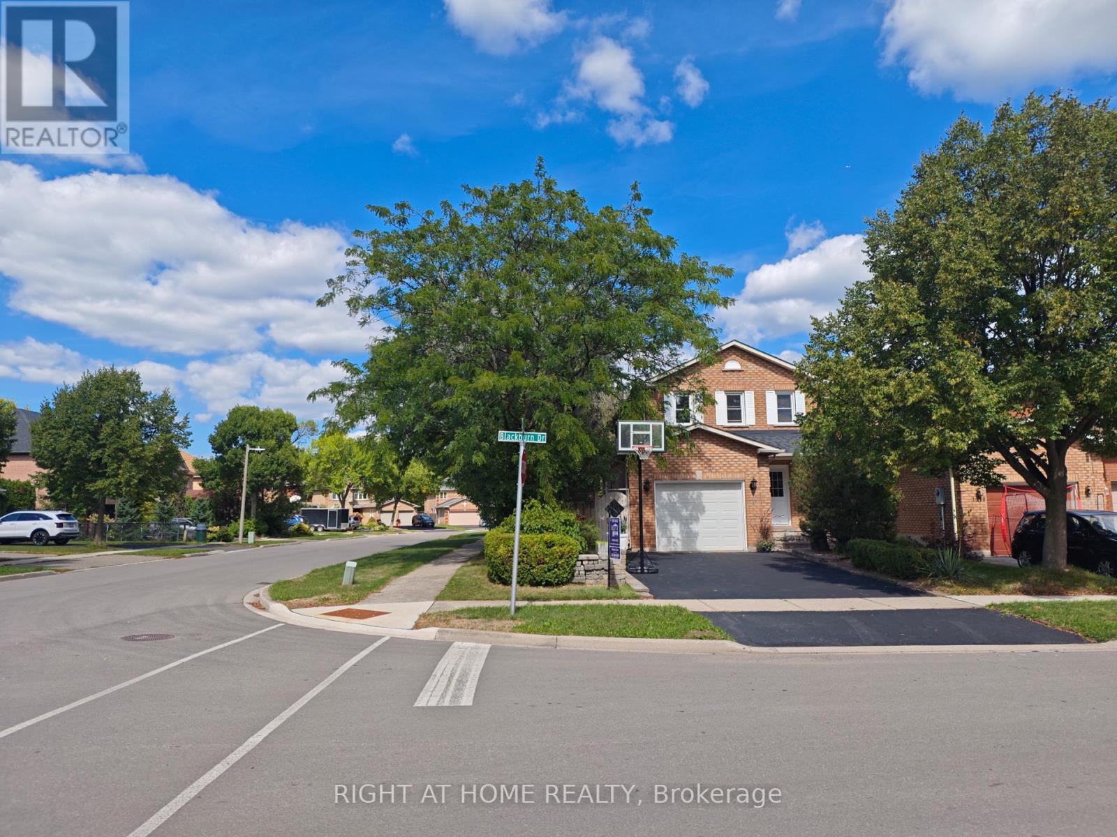 1216 Blackburn Drive, Oakville, Ontario  L6M 2X9 - Photo 3 - W12429510
