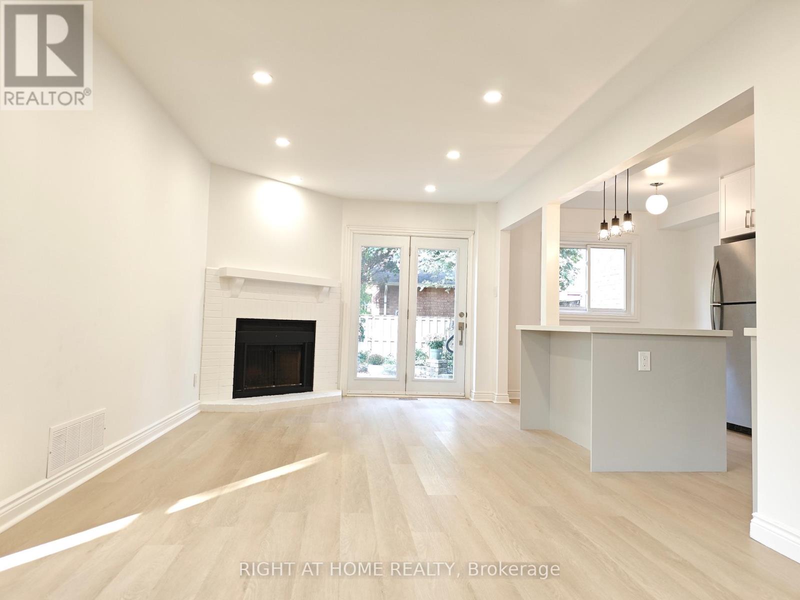 1216 Blackburn Drive, Oakville, Ontario  L6M 2X9 - Photo 9 - W12429510