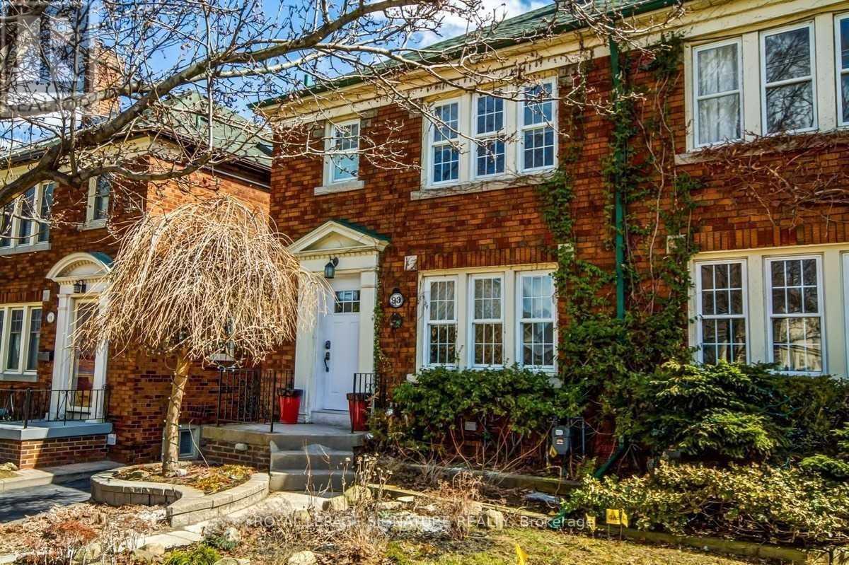 93 SOUTHVALE DRIVE, Toronto, Ontario