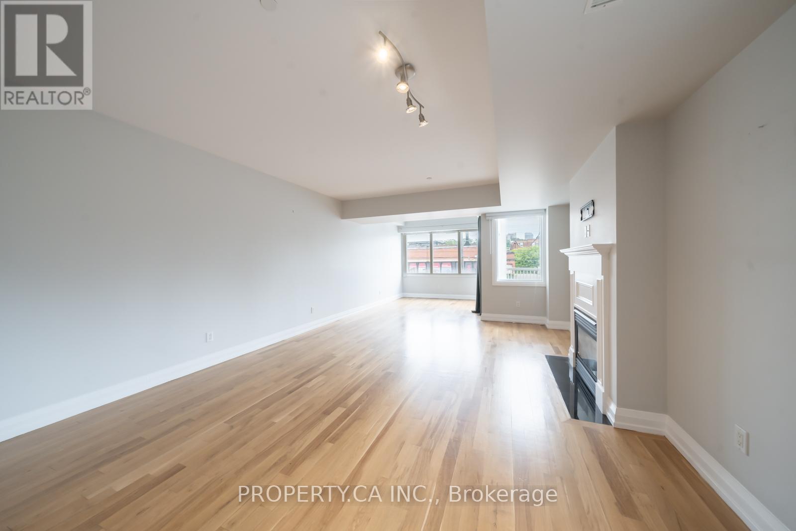 2 - 473 Dupont Street, Toronto, Ontario  M6G 1Y6 - Photo 7 - C12429532
