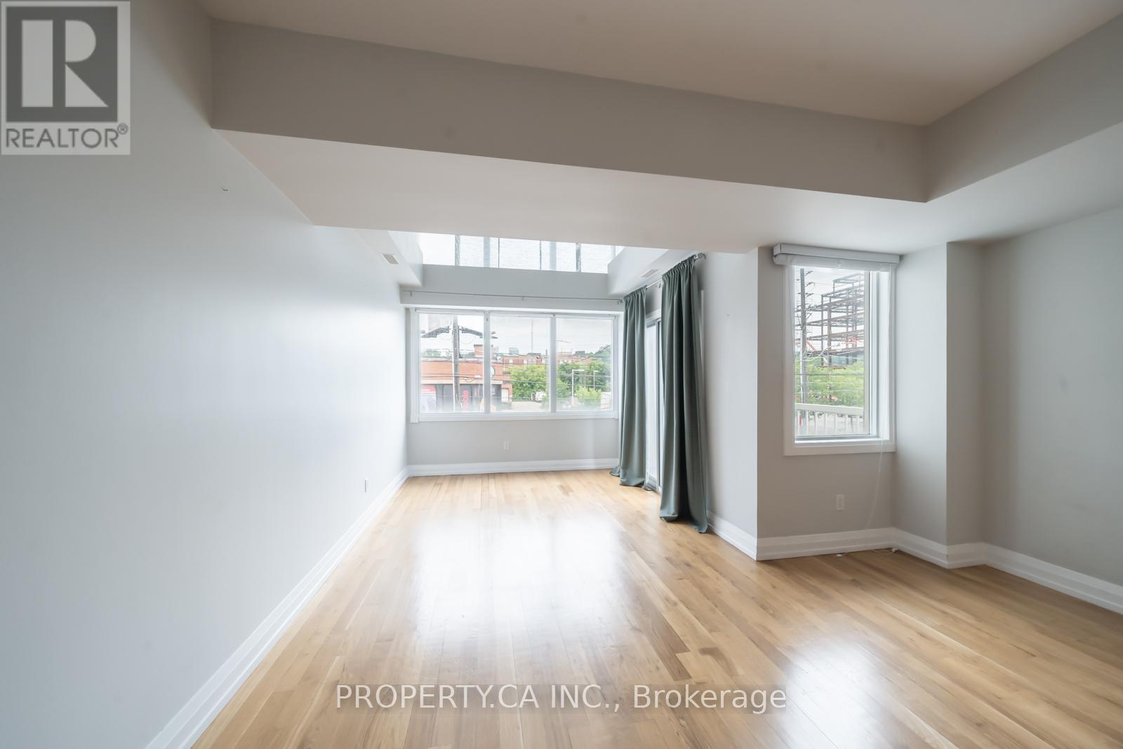 2 - 473 Dupont Street, Toronto, Ontario  M6G 1Y6 - Photo 8 - C12429532