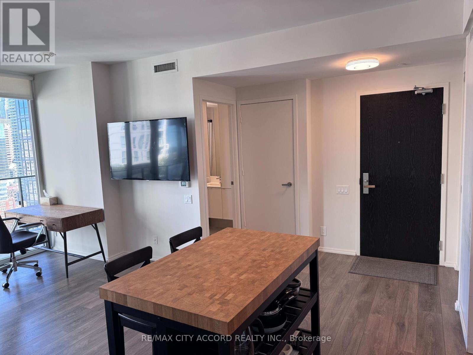 1908 - 125 Peter Street, Toronto, Ontario  M5V 2G9 - Photo 3 - C12429546