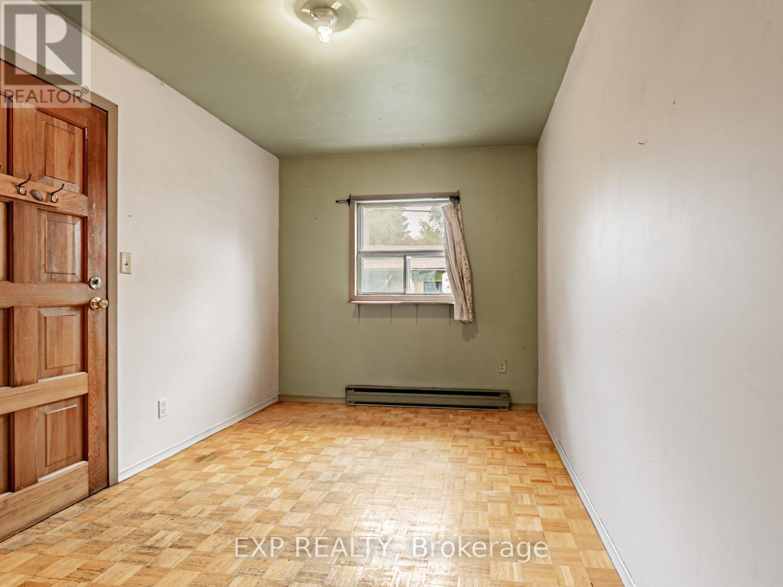 235 Grace Street, Toronto, Ontario  M6G 3A7 - Photo 14 - C12429617