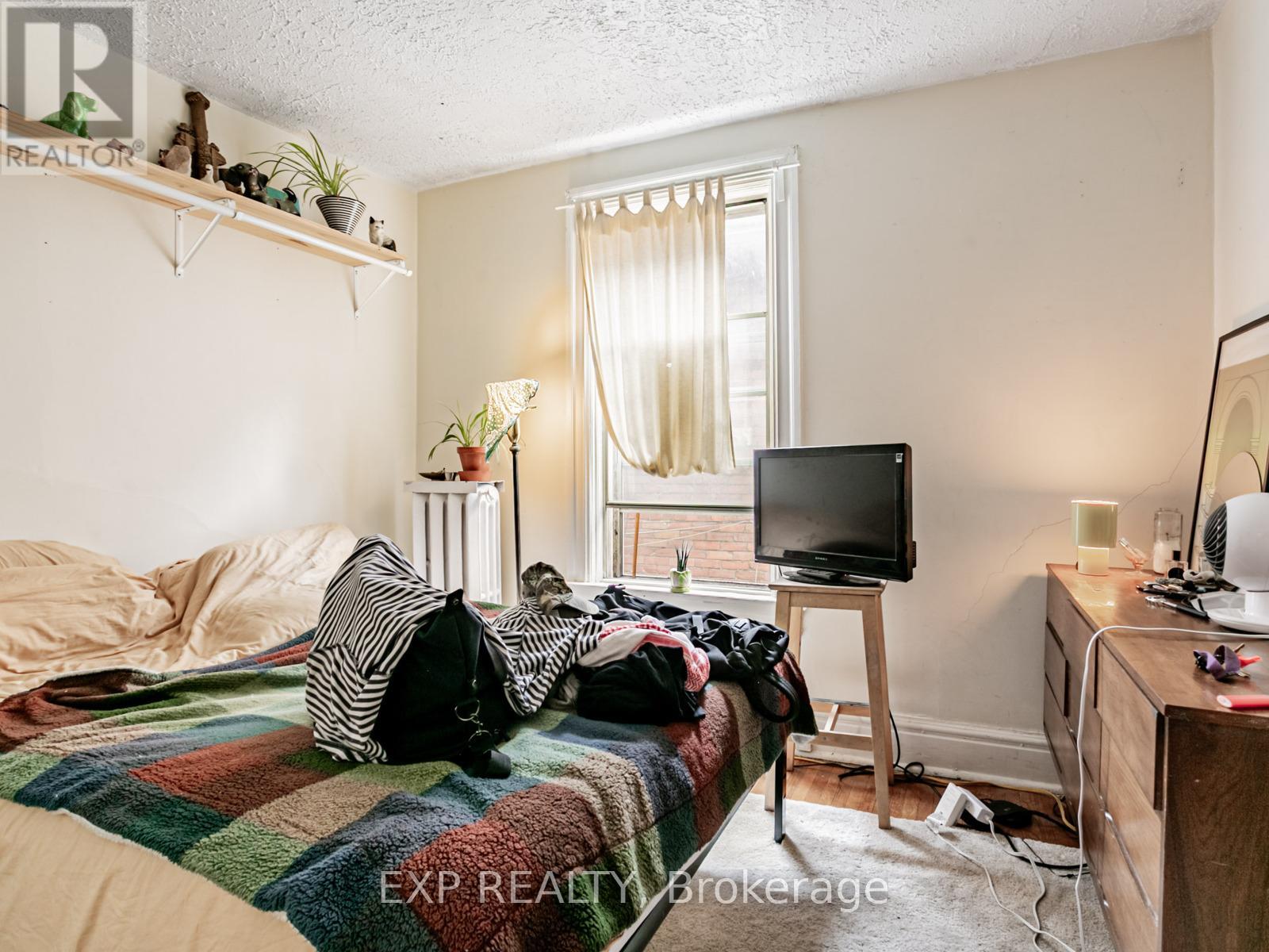 235 Grace Street, Toronto, Ontario  M6G 3A7 - Photo 19 - C12429617