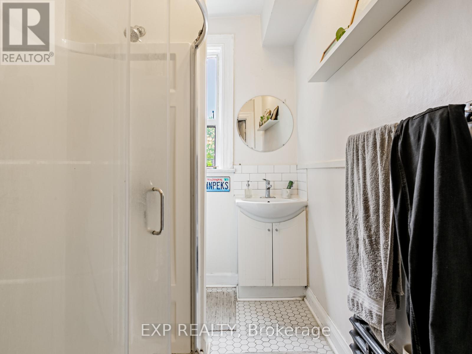 235 Grace Street, Toronto, Ontario  M6G 3A7 - Photo 20 - C12429617