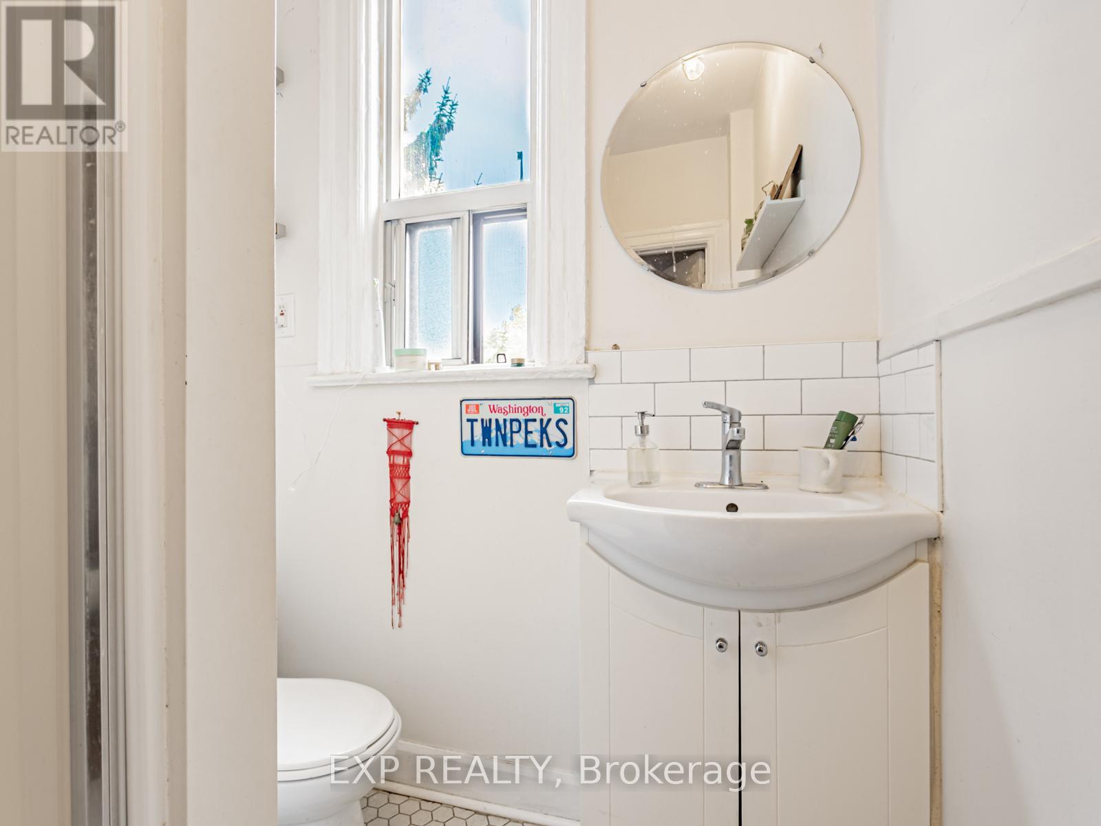 235 Grace Street, Toronto, Ontario  M6G 3A7 - Photo 21 - C12429617