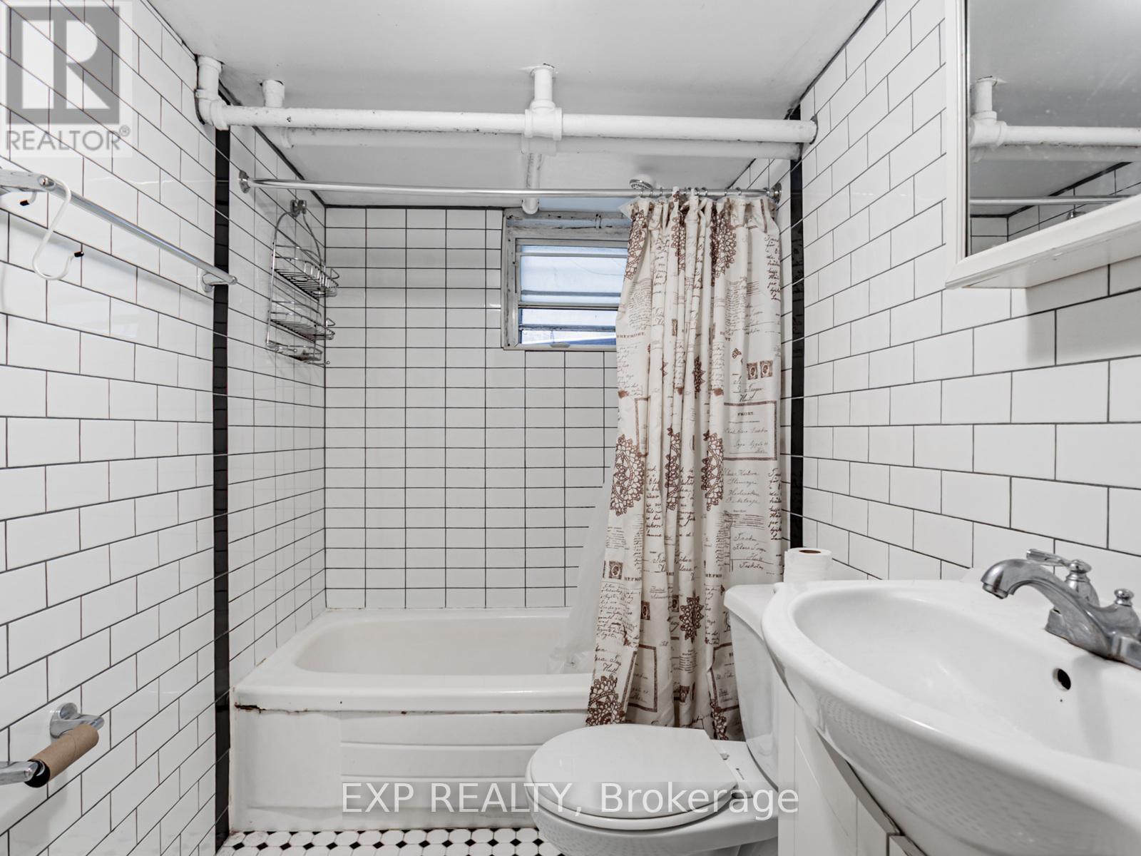 235 Grace Street, Toronto, Ontario  M6G 3A7 - Photo 31 - C12429617