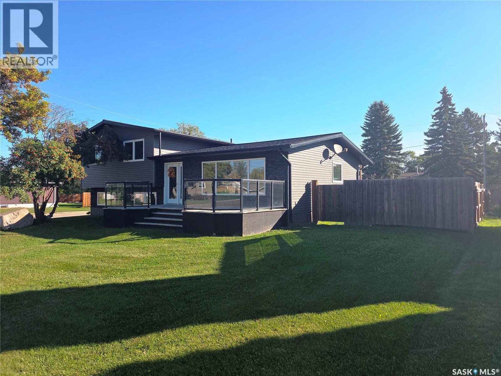 302 8th STREET E, Wynyard, Saskatchewan