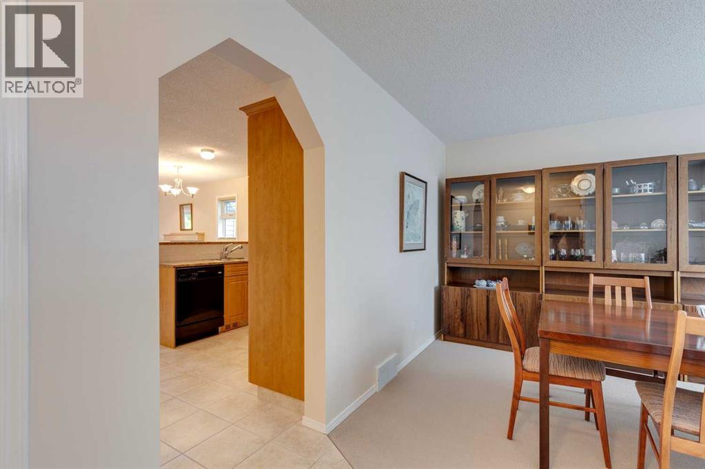 7204 Sierra Morena Boulevard Sw, Calgary, Alberta  T3H 3G5 - Photo 3 - A2255658