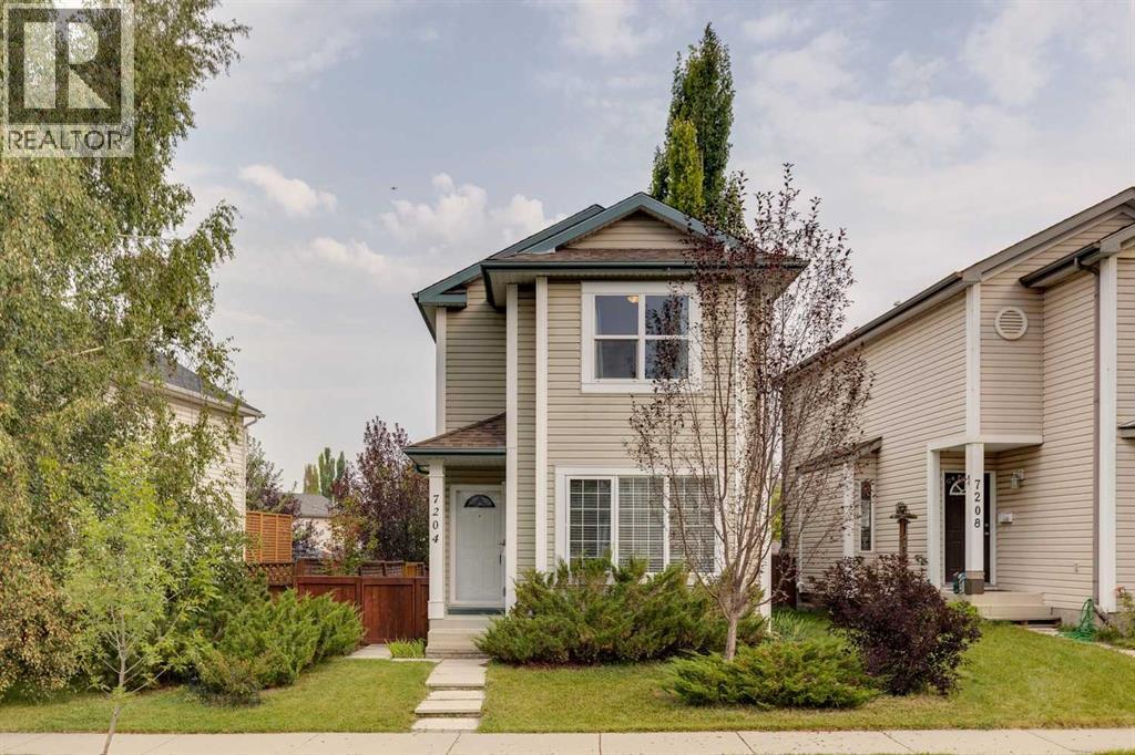 7204 Sierra Morena Boulevard SW, Calgary, Alberta