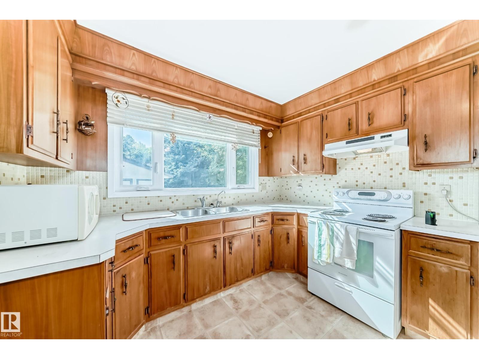 70 Fleetwood Cr, St. Albert, Alberta  T8N 1R5 - Photo 9 - E4459744