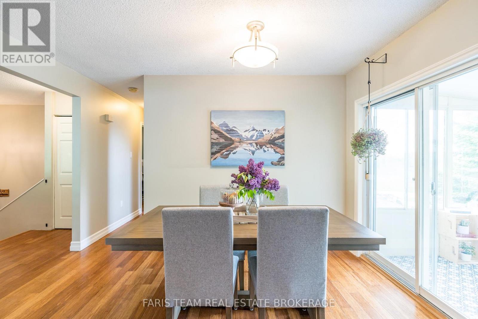 427 Ann Street, Tay, Ontario  L0K 1R0 - Photo 10 - S12428076