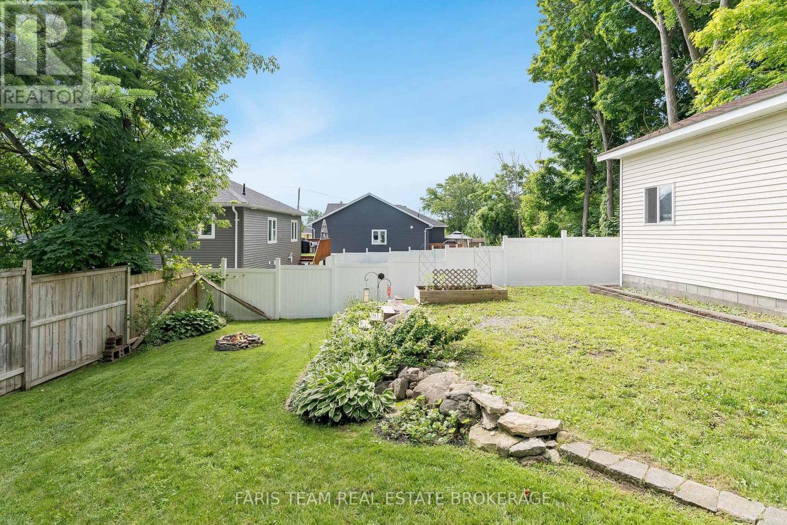 427 Ann Street, Tay, Ontario  L0K 1R0 - Photo 38 - S12428076