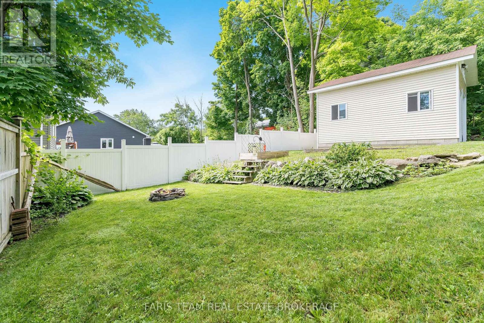 427 Ann Street, Tay, Ontario  L0K 1R0 - Photo 39 - S12428076