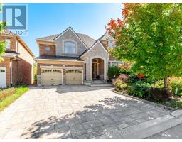 33 LAREDO DRIVE, Richmond Hill, Ontario