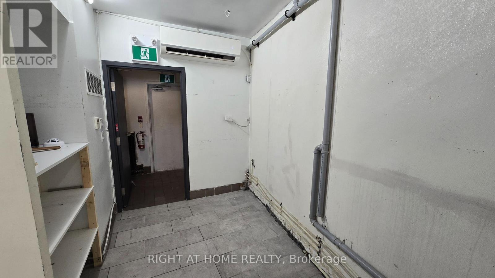 Ms - 2354 Yonge Street, Toronto, Ontario  M4P 2E6 - Photo 6 - C12410821