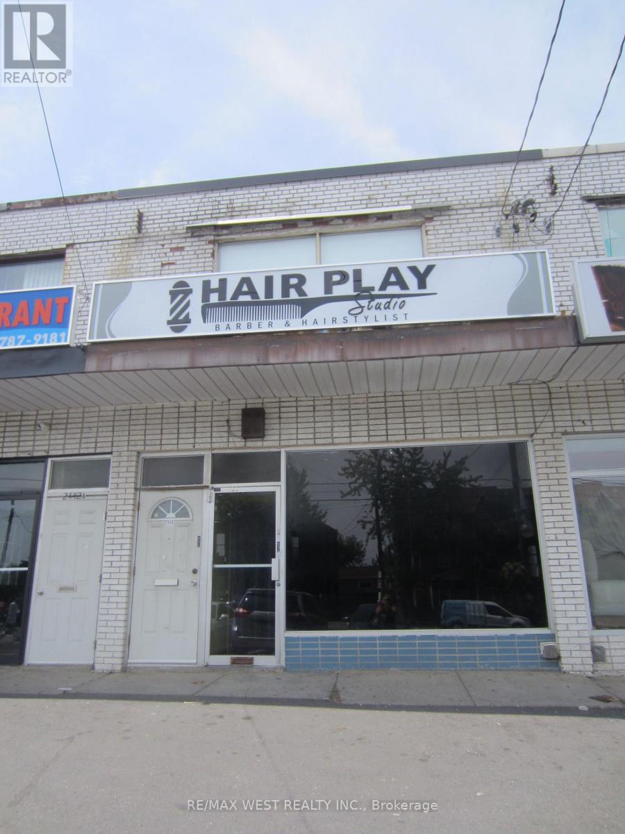 2444 DUFFERIN STREET, Toronto, Ontario