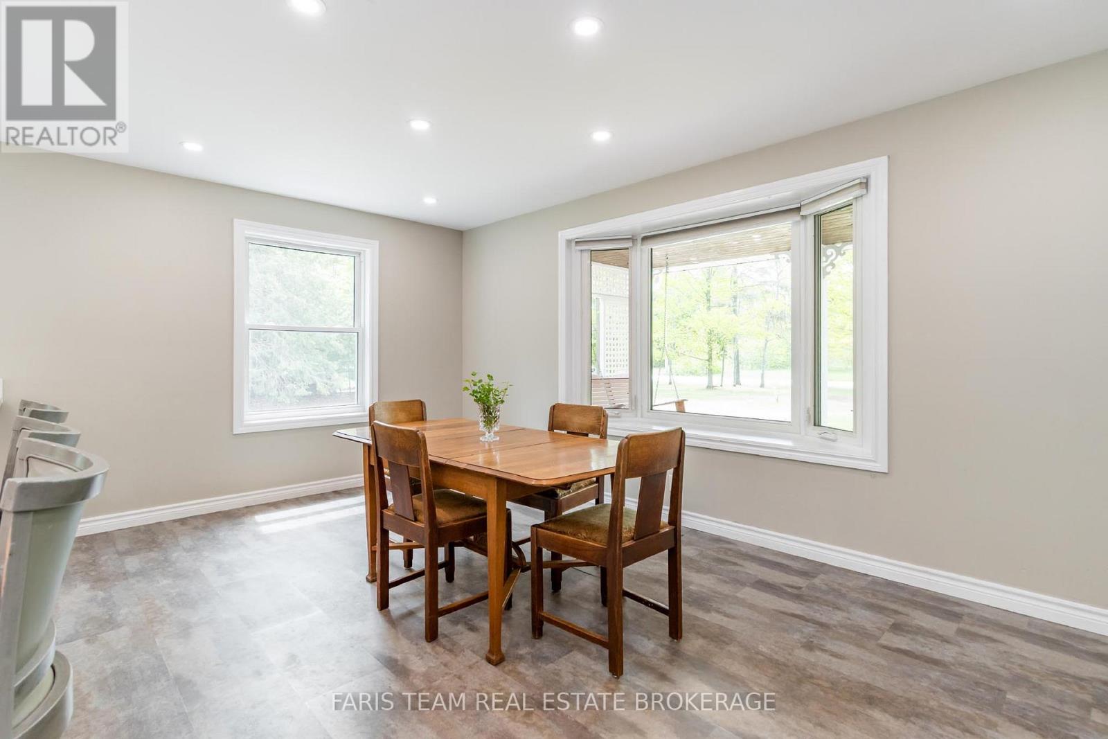 1941 Vespra Valley Road, Springwater, Ontario  L0L 1Y2 - Photo 16 - S12429560