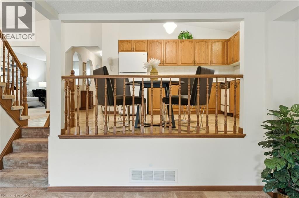 24 Ellington Avenue, Stoney Creek, Ontario  L8E 4E9 - Photo 13 - 40773959