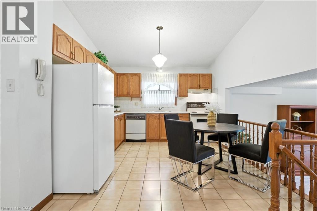 24 Ellington Avenue, Stoney Creek, Ontario  L8E 4E9 - Photo 6 - 40773959
