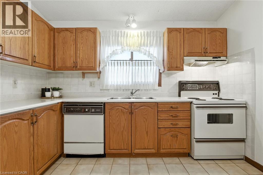 24 Ellington Avenue, Stoney Creek, Ontario  L8E 4E9 - Photo 7 - 40773959