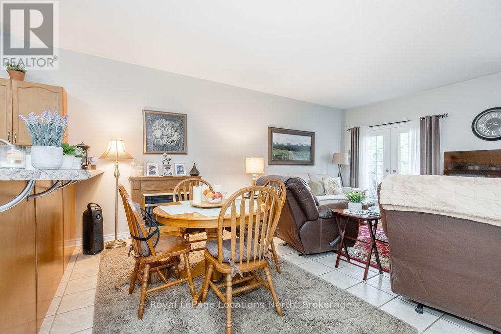 46 Admiral Road, Wasaga Beach, Ontario  L9Z 3C6 - Photo 6 - S12429682