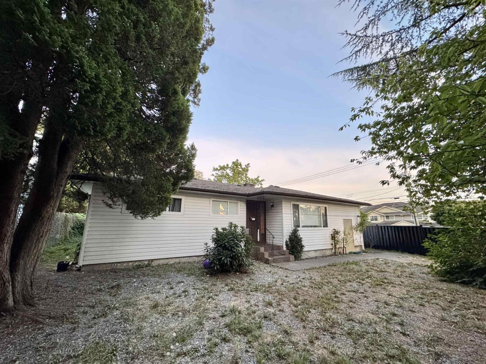 8406 152 Street, Surrey, British Columbia  V3S 3M8 - Photo 4 - R3050933