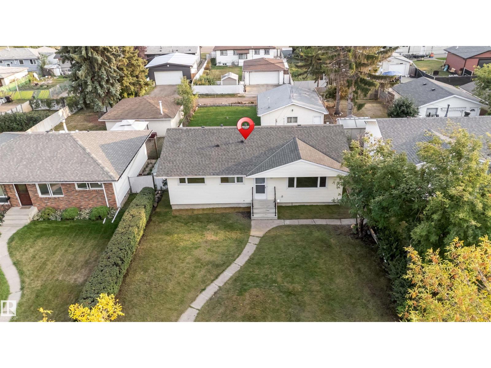 5907 137 Av Nw, Edmonton, Alberta  T5A 0P1 - Photo 1 - E4459746