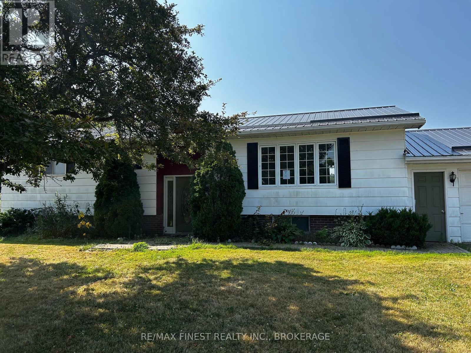 220 EDEN GROVE ROAD, Lansdowne Village, Ontario