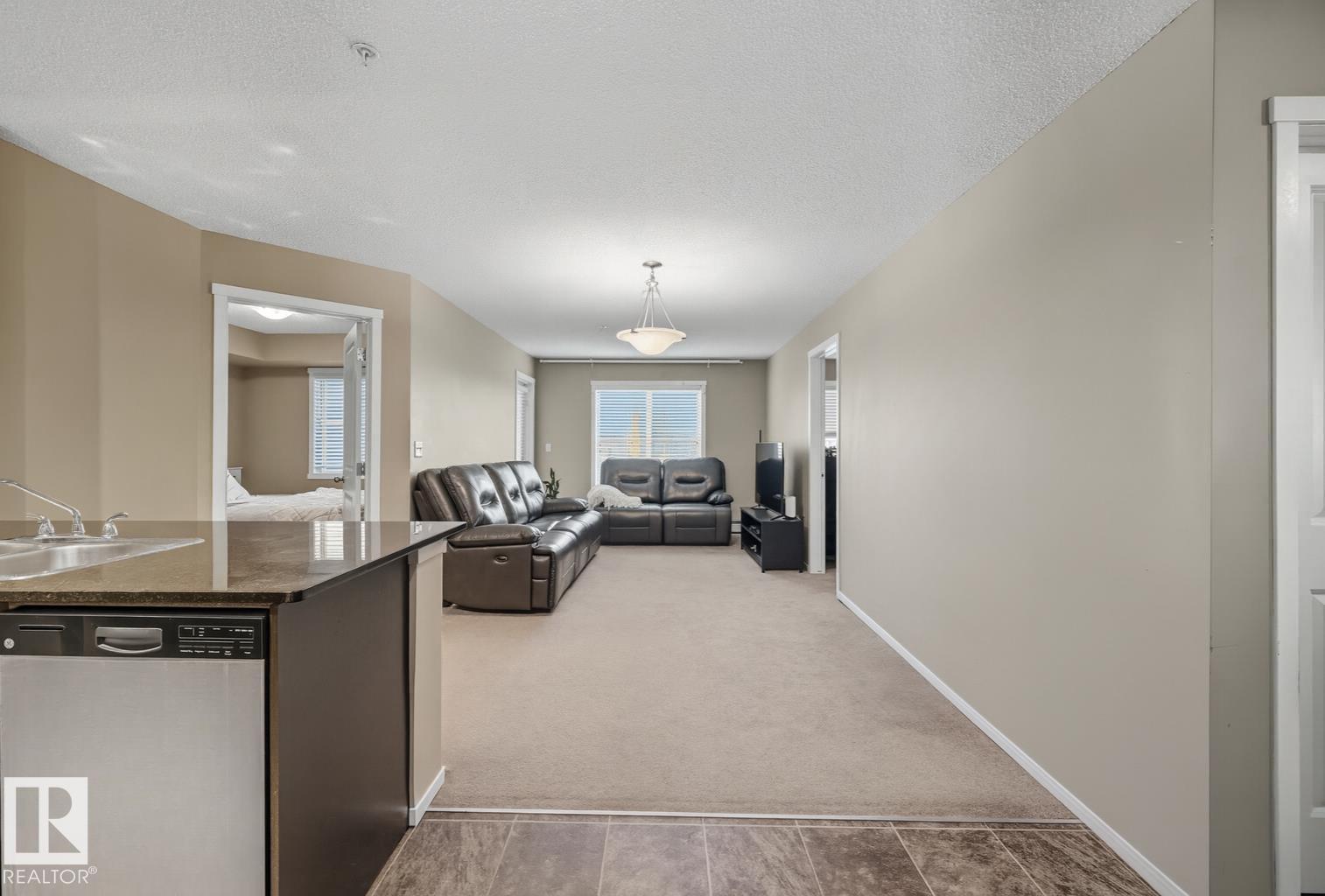 #205 5810 Mullen Pl Nw, Edmonton, Alberta  T6R 0W3 - Photo 4 - E4459739