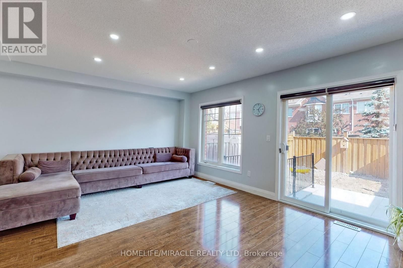 15 Masseyfield Street N, Brampton, Ontario  L6P 3E1 - Photo 14 - W12429551