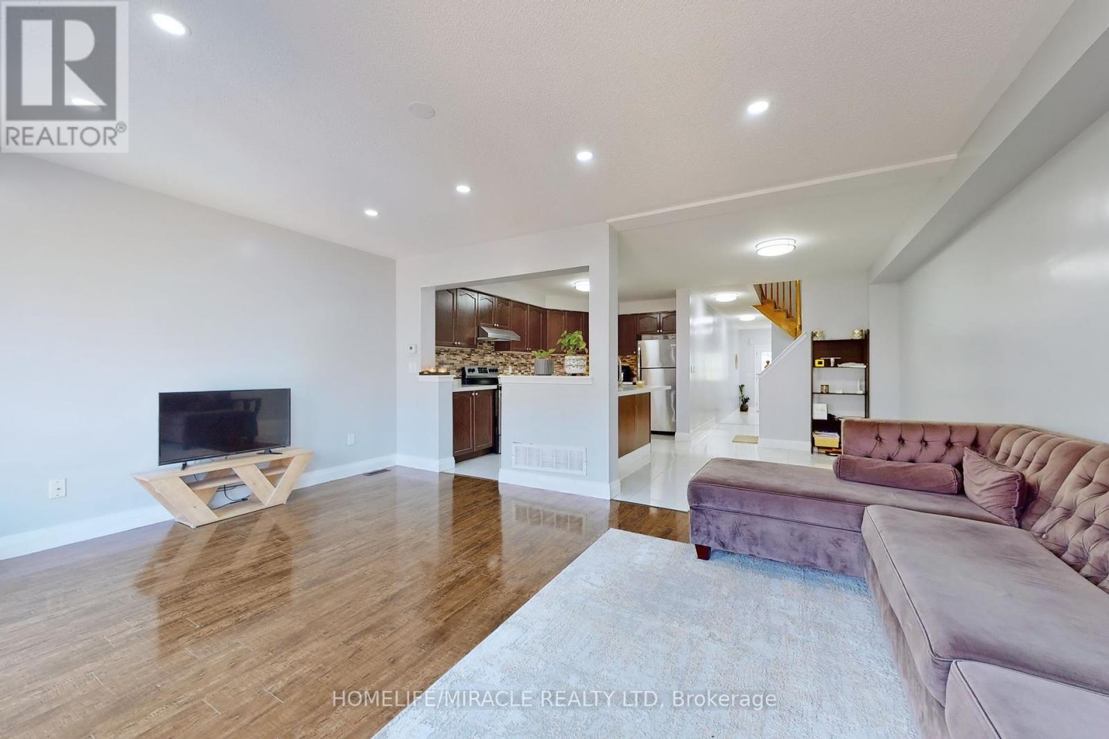 15 Masseyfield Street N, Brampton, Ontario  L6P 3E1 - Photo 16 - W12429551
