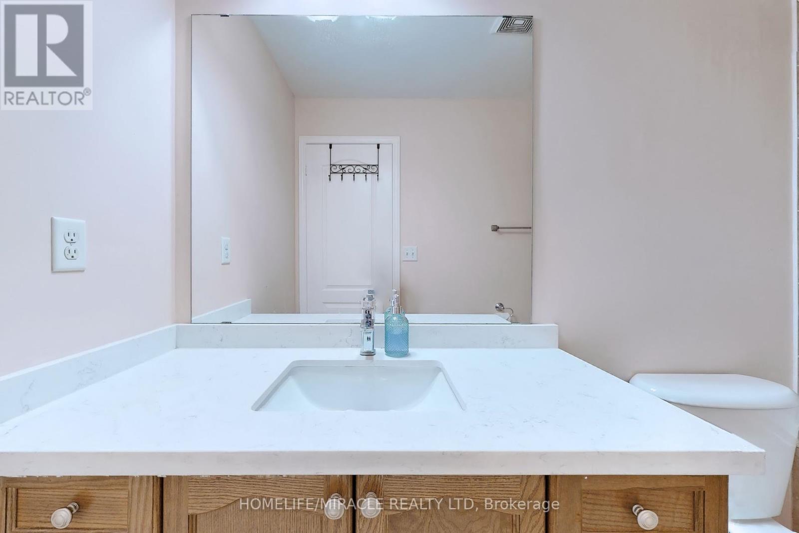 15 Masseyfield Street N, Brampton, Ontario  L6P 3E1 - Photo 23 - W12429551