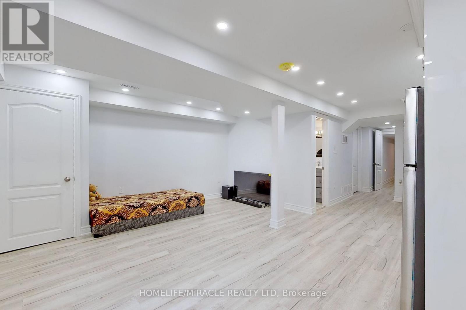 15 Masseyfield Street N, Brampton, Ontario  L6P 3E1 - Photo 26 - W12429551