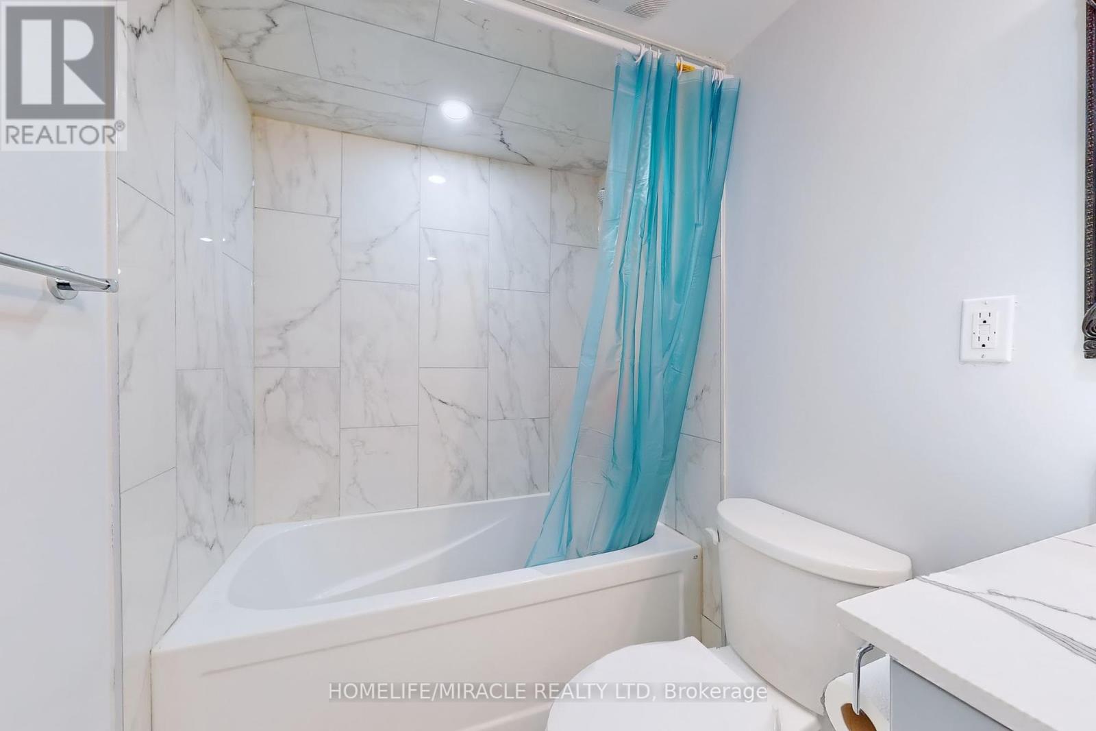 15 Masseyfield Street N, Brampton, Ontario  L6P 3E1 - Photo 29 - W12429551