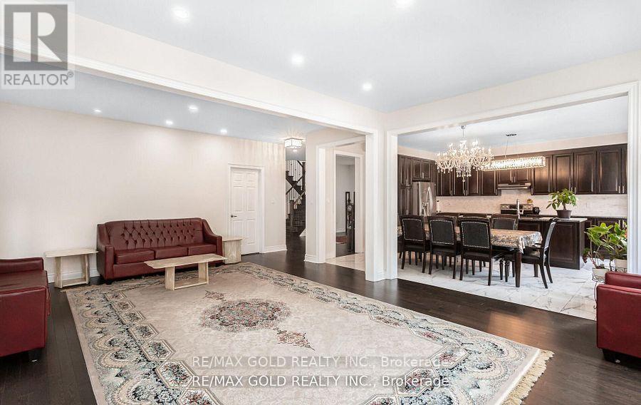 (Main & Second Floor) - 4 Buttonwood Road, Brampton, Ontario  L6P 4J9 - Photo 15 - W12429586
