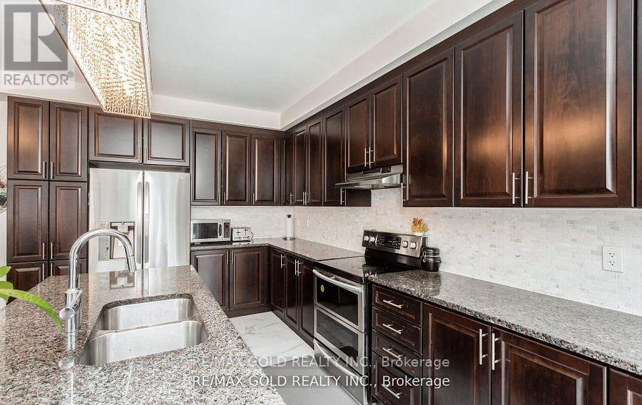 (Main & Second Floor) - 4 Buttonwood Road, Brampton, Ontario  L6P 4J9 - Photo 21 - W12429586