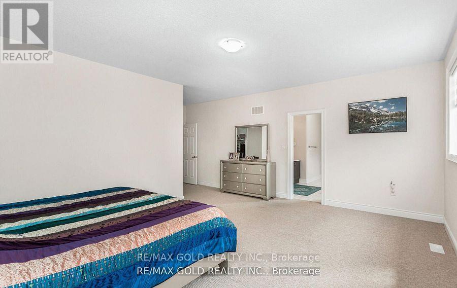 (Main & Second Floor) - 4 Buttonwood Road, Brampton, Ontario  L6P 4J9 - Photo 26 - W12429586