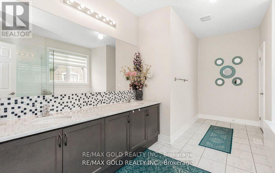 (Main & Second Floor) - 4 Buttonwood Road, Brampton, Ontario  L6P 4J9 - Photo 27 - W12429586