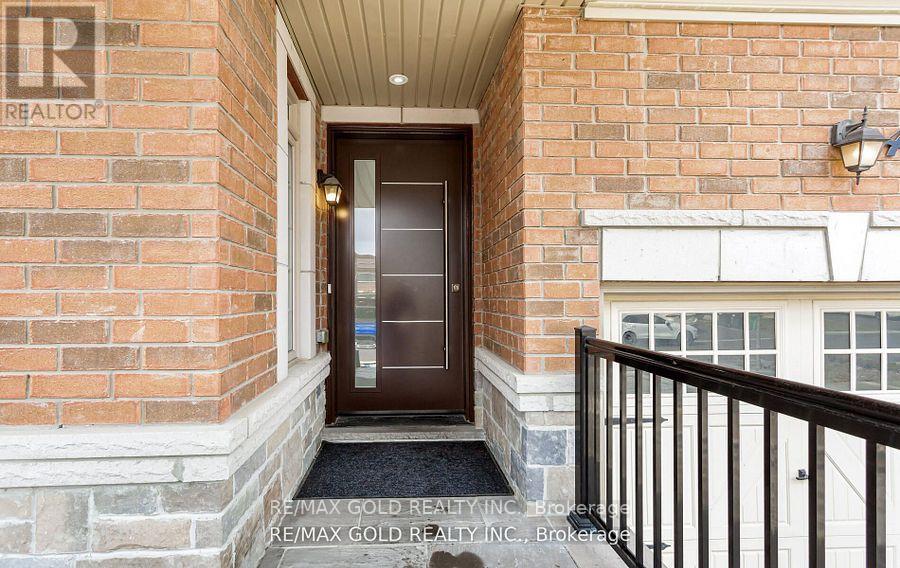 (Main & Second Floor) - 4 Buttonwood Road, Brampton, Ontario  L6P 4J9 - Photo 3 - W12429586